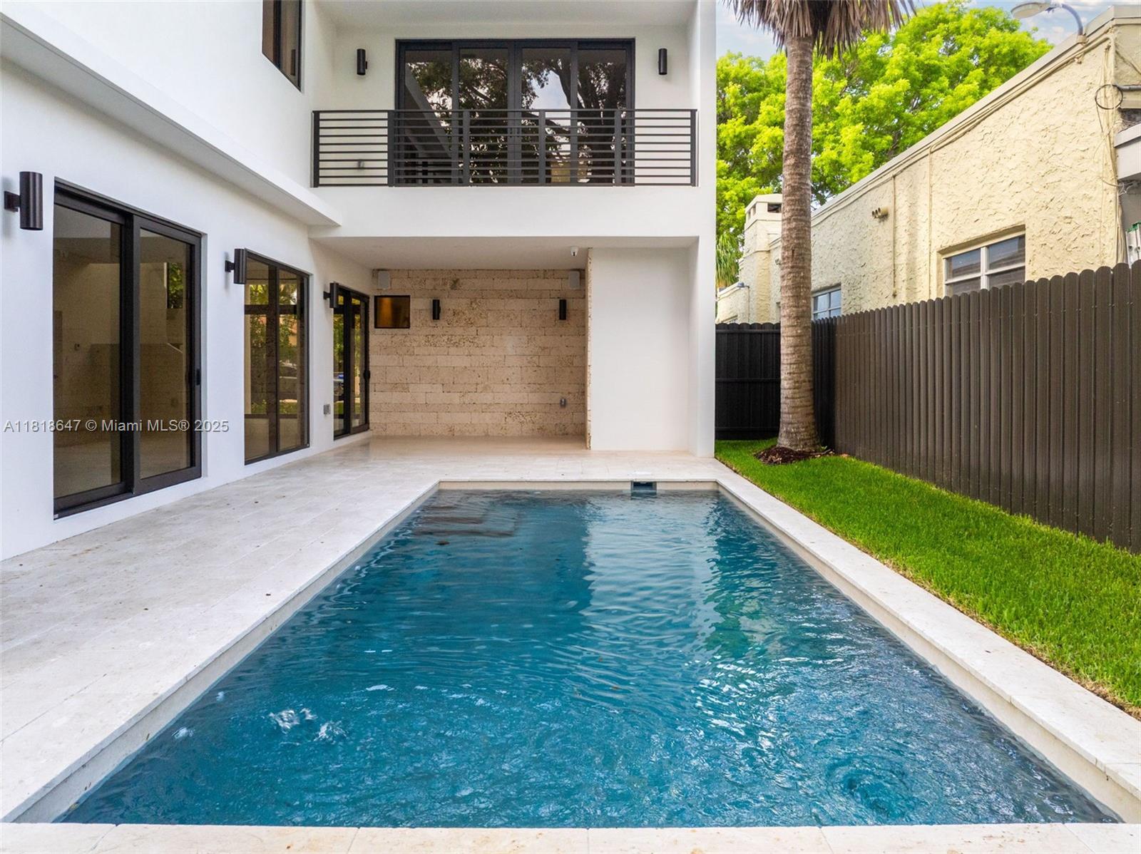 1513 SW 11th Ter Miami, FL 33135