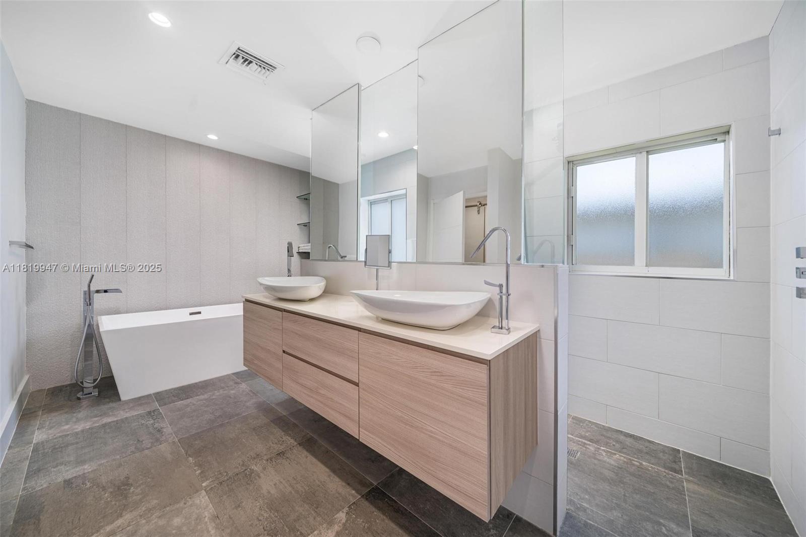 7755 Noremac Ave Miami Beach, FL 33141