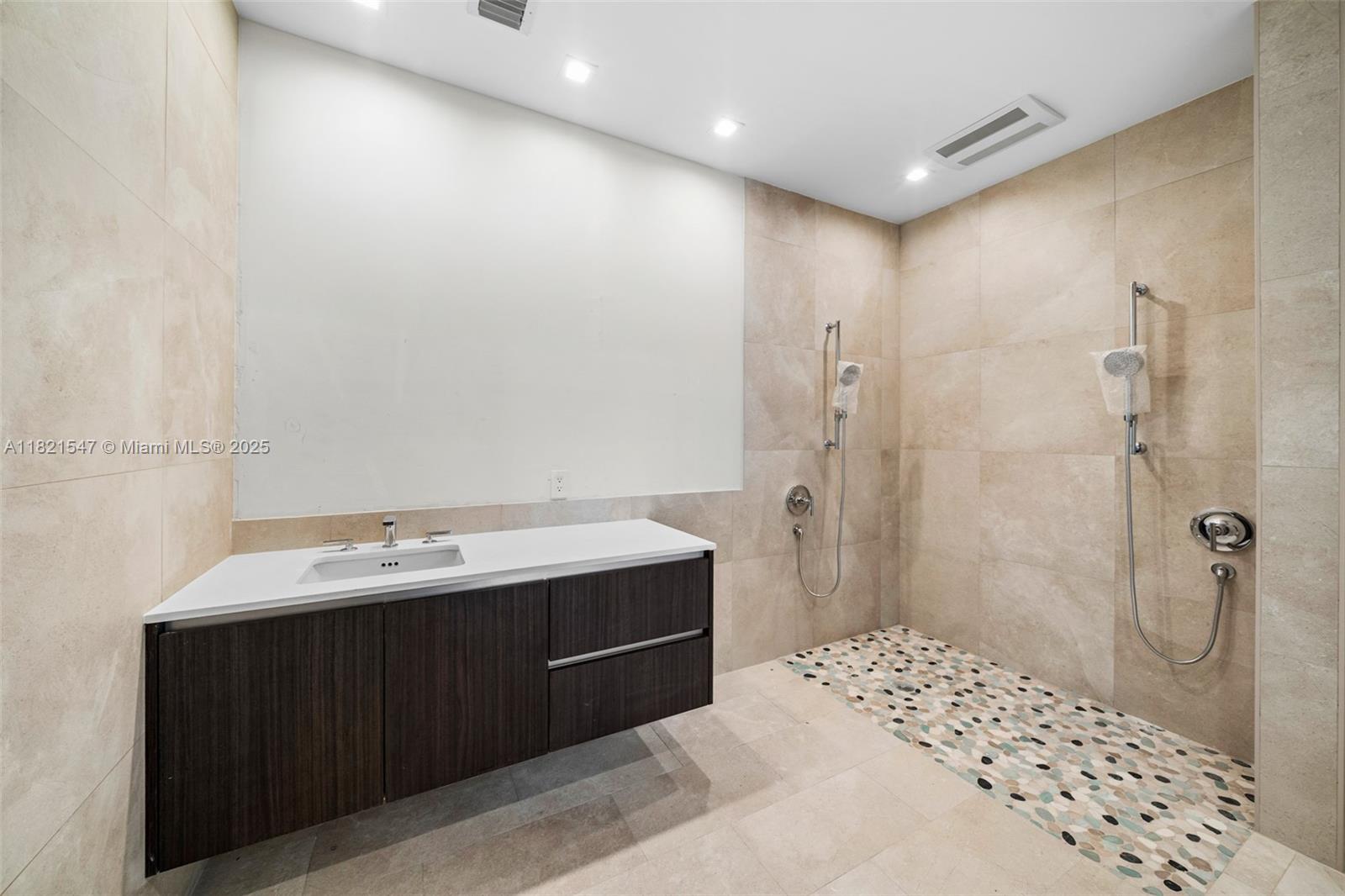 275 Giralda Ave #6A-B Coral Gables, FL 33134