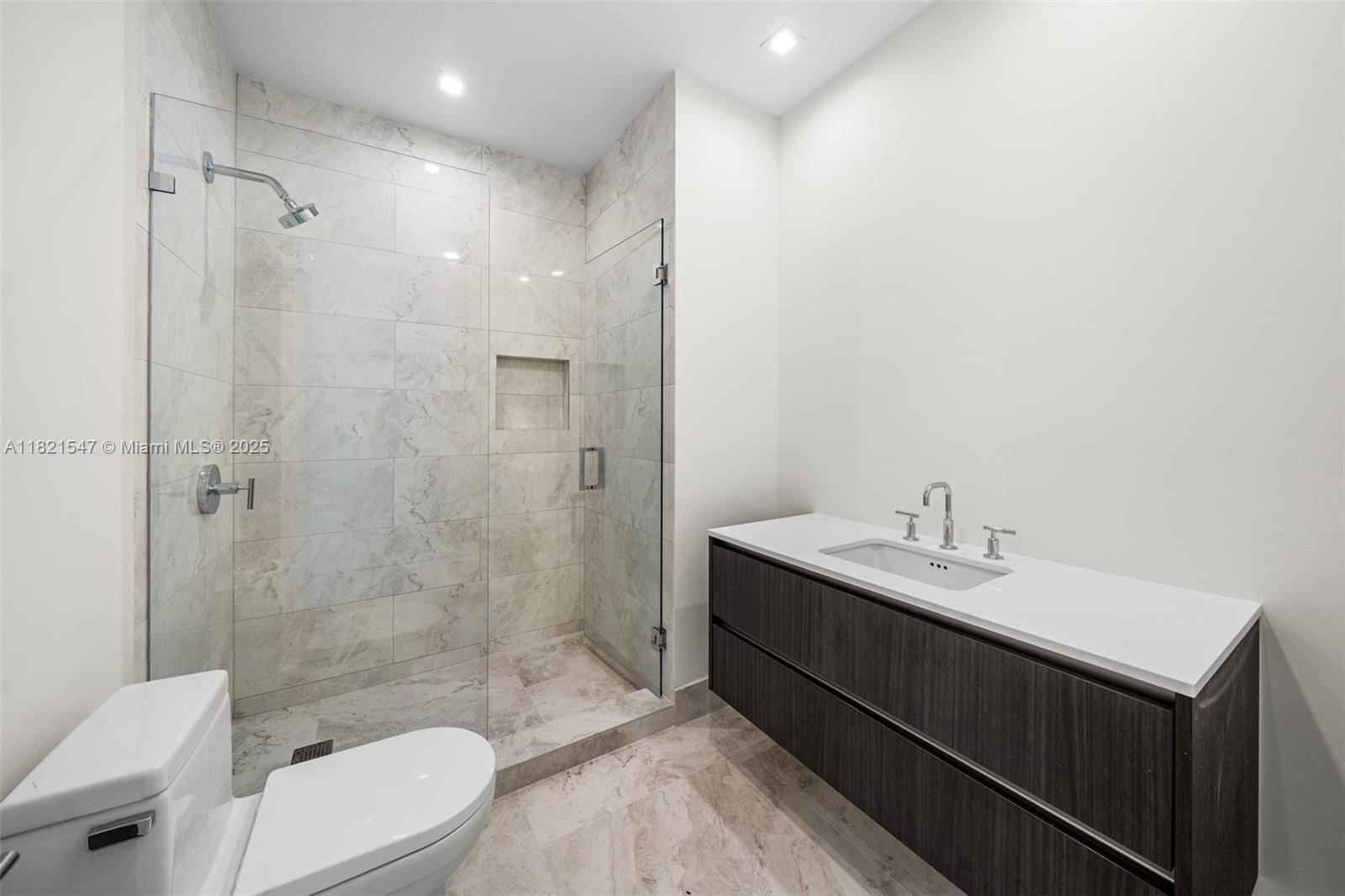 275 Giralda Ave #6A-B Coral Gables, FL 33134