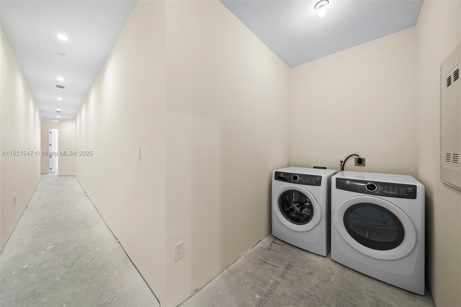 275 Giralda Ave #6A-B Coral Gables, FL 33134