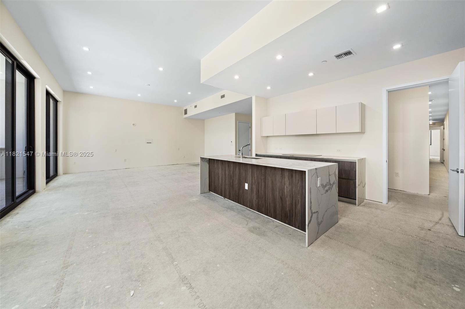 275 Giralda Ave #6A-B Coral Gables, FL 33134