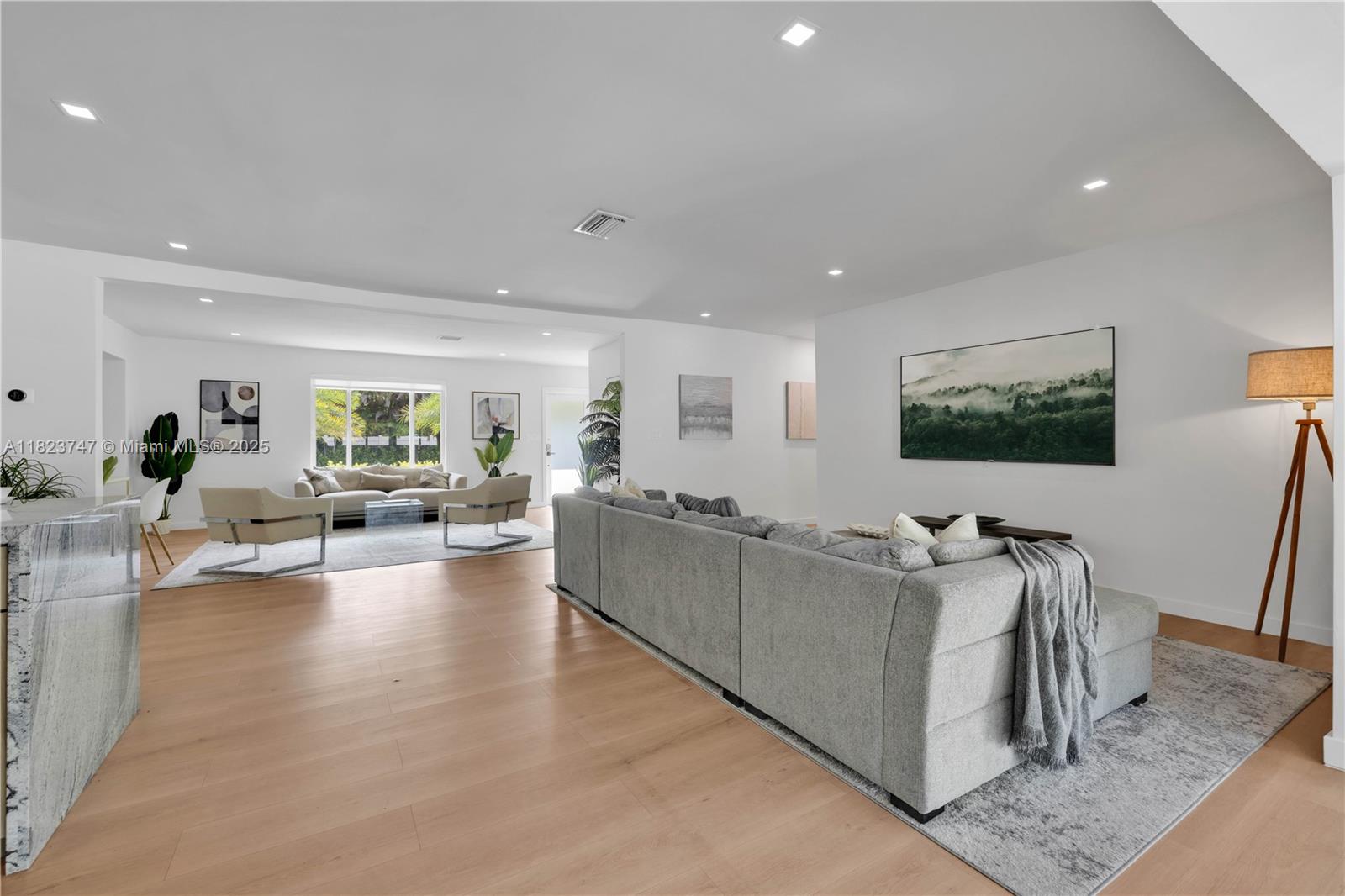 11530 NE 7th Ave Biscayne Park, FL 33161