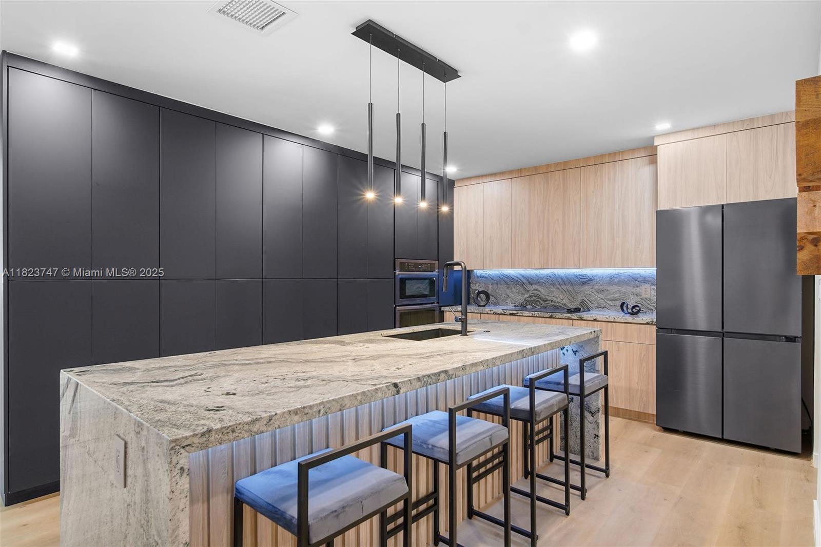 11530 NE 7th Ave Biscayne Park, FL 33161