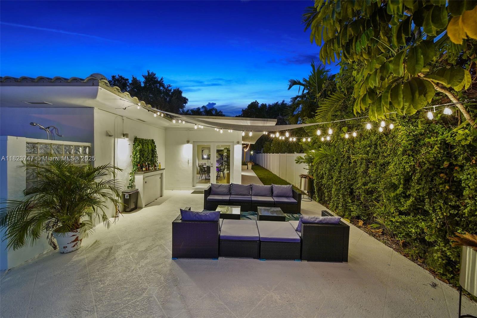 11530 NE 7th Ave Biscayne Park, FL 33161