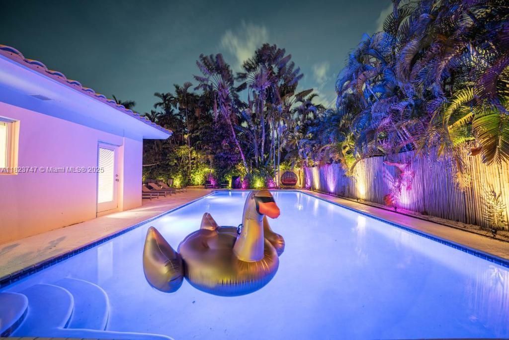 11530 NE 7th Ave Biscayne Park, FL 33161