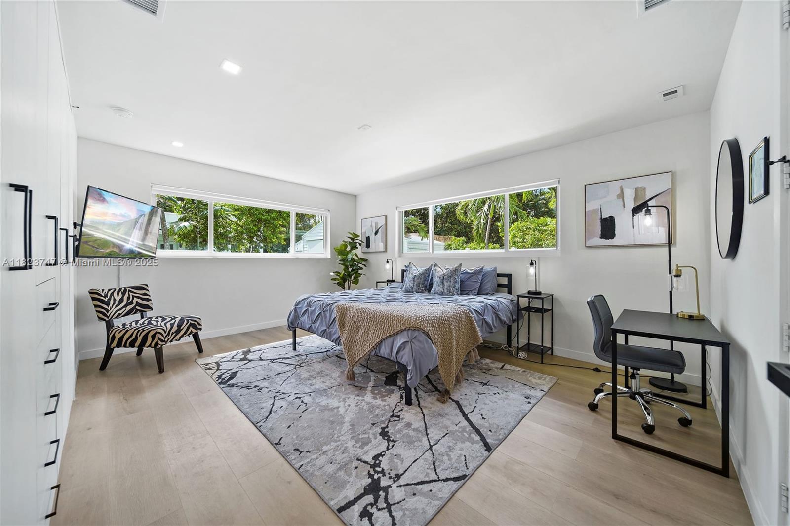 11530 NE 7th Ave Biscayne Park, FL 33161