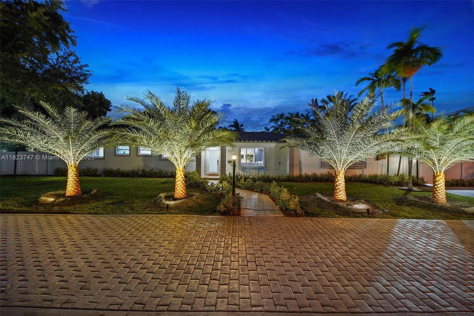 11530 NE 7th Ave Biscayne Park, FL 33161