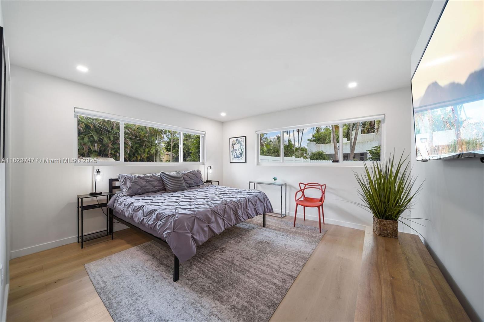 11530 NE 7th Ave Biscayne Park, FL 33161