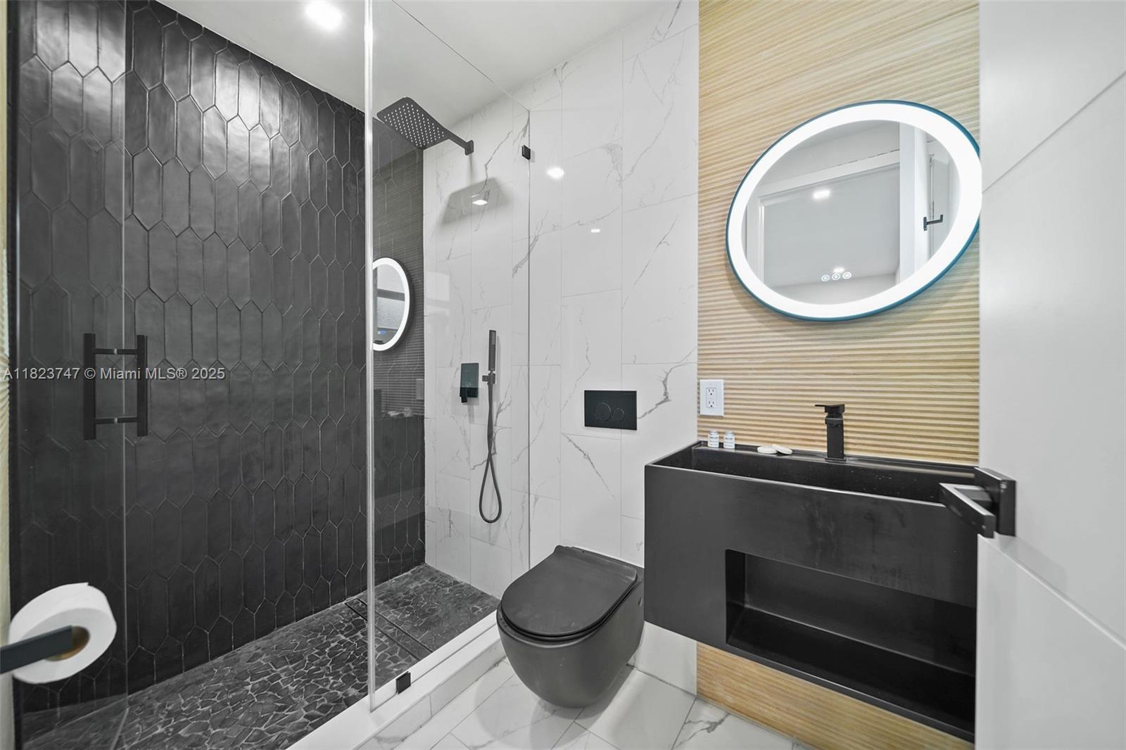 11530 NE 7th Ave Biscayne Park, FL 33161