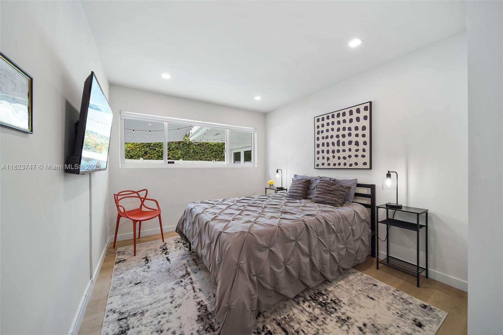 11530 NE 7th Ave Biscayne Park, FL 33161