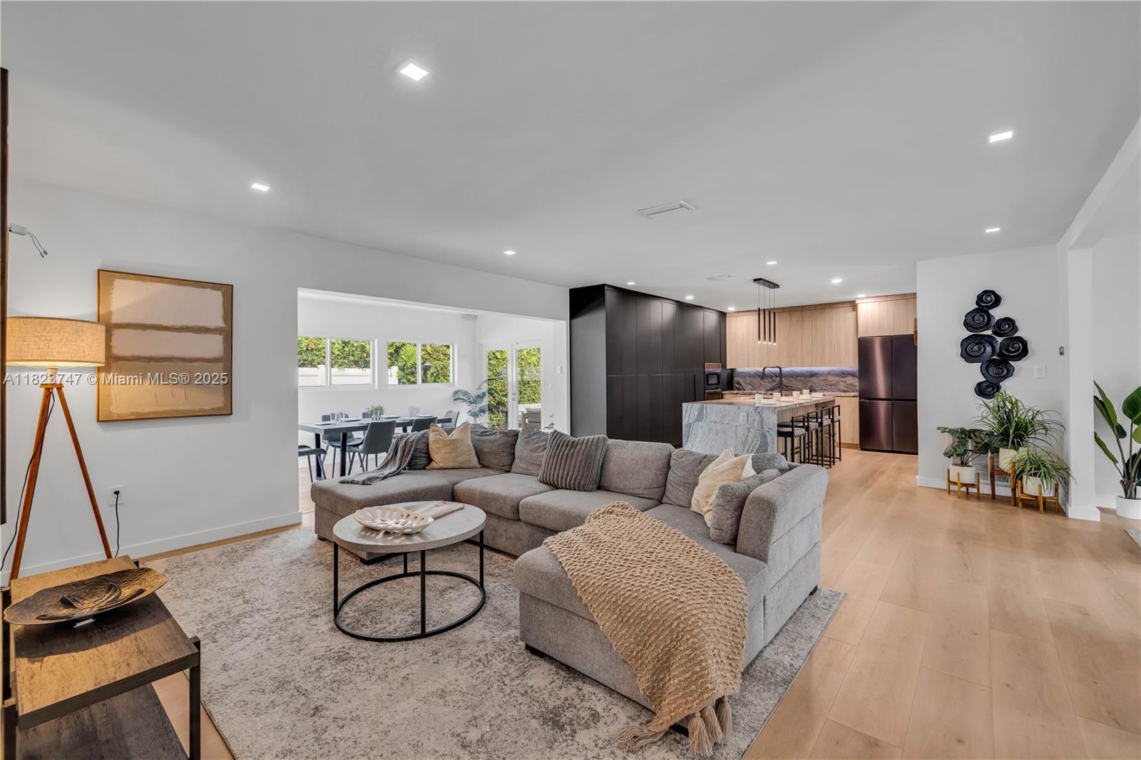 11530 NE 7th Ave Biscayne Park, FL 33161