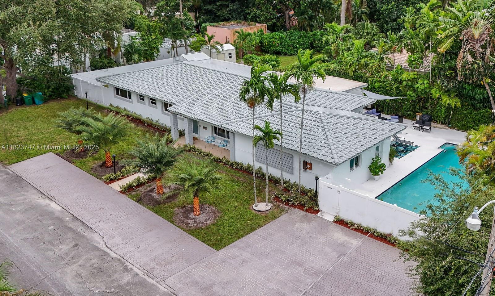 11530 NE 7th Ave Biscayne Park, FL 33161