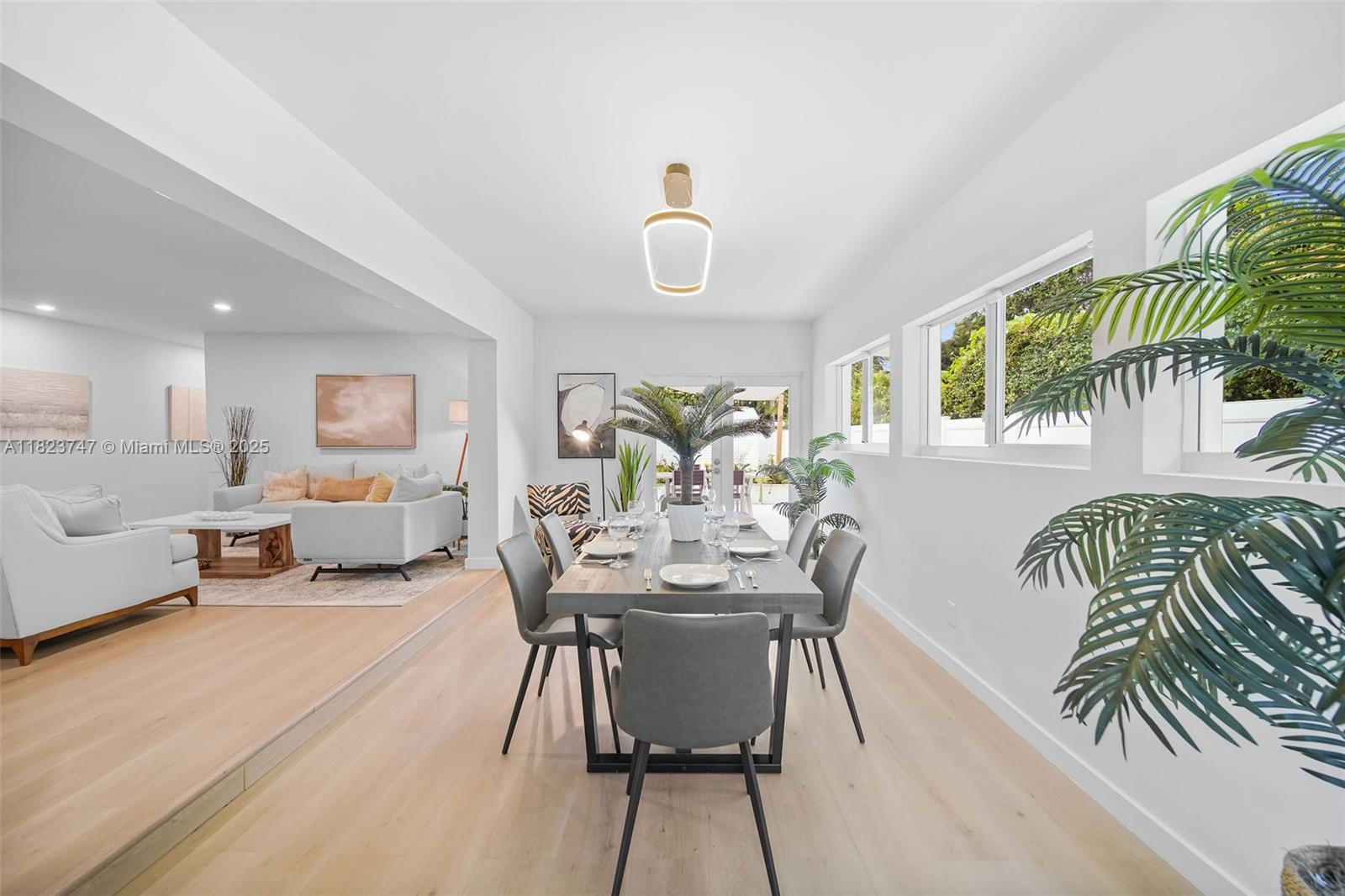 11530 NE 7th Ave Biscayne Park, FL 33161