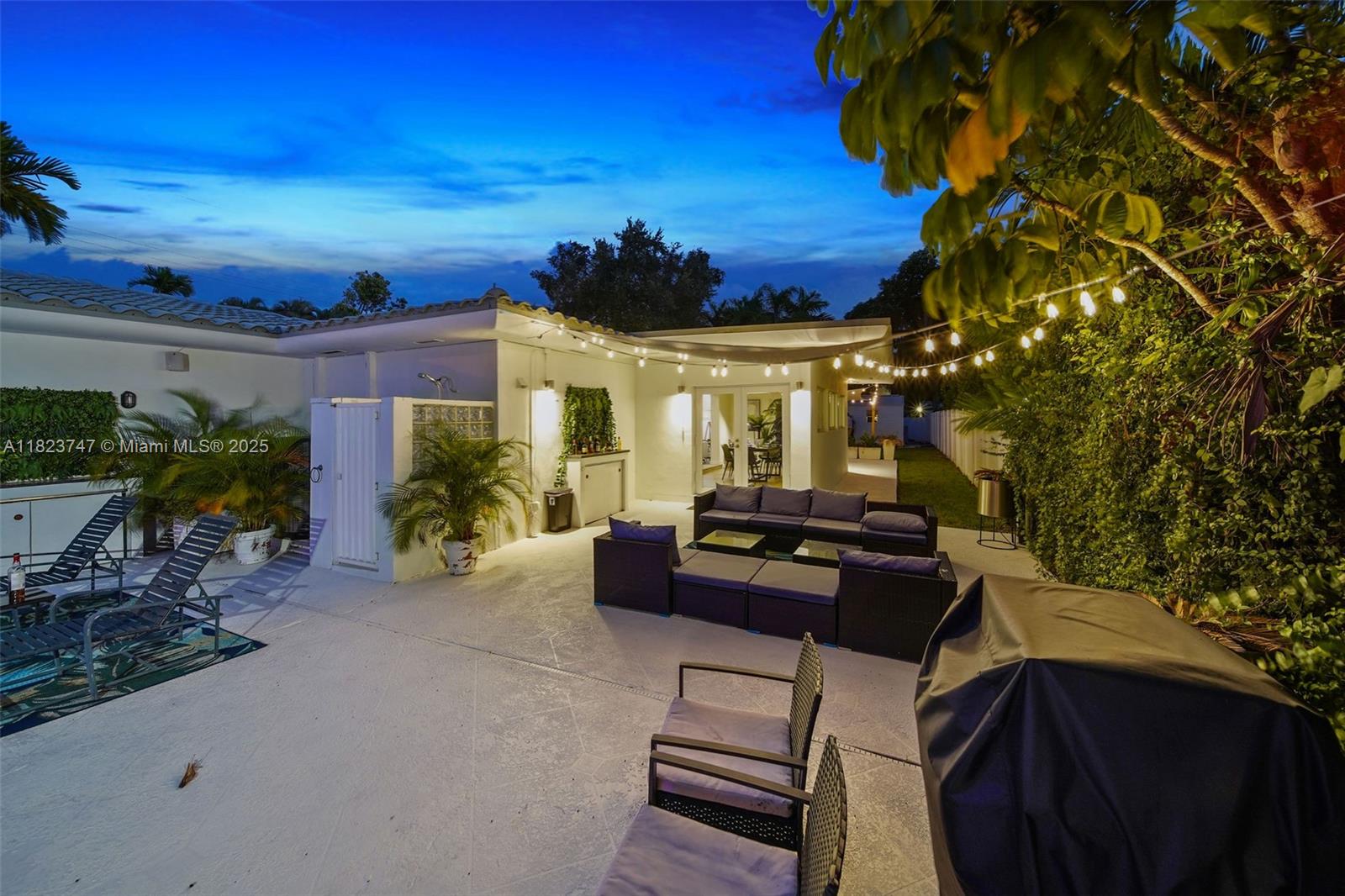 11530 NE 7th Ave Biscayne Park, FL 33161