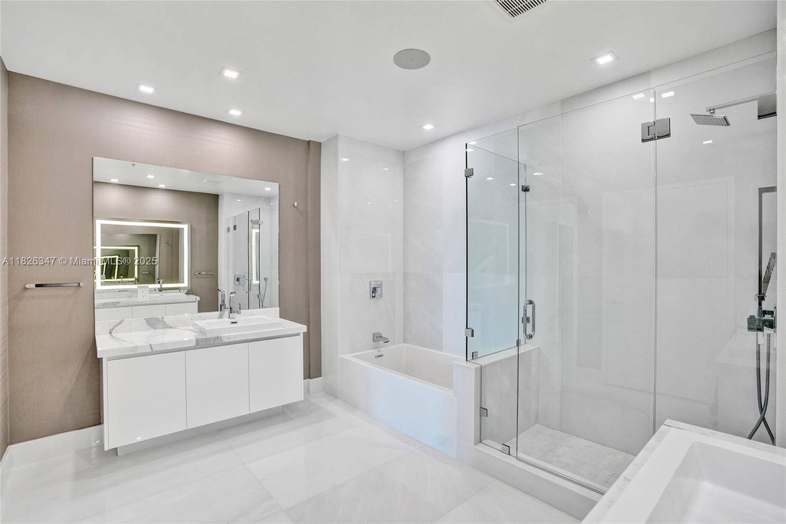 300 Sunny Isles Blvd #4-TS-04 Sunny Isles Beach, FL 33160