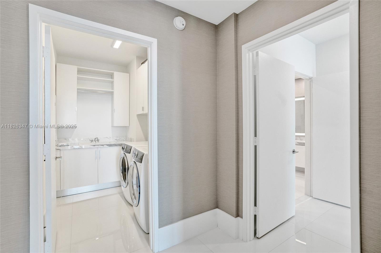 300 Sunny Isles Blvd #4-TS-04 Sunny Isles Beach, FL 33160