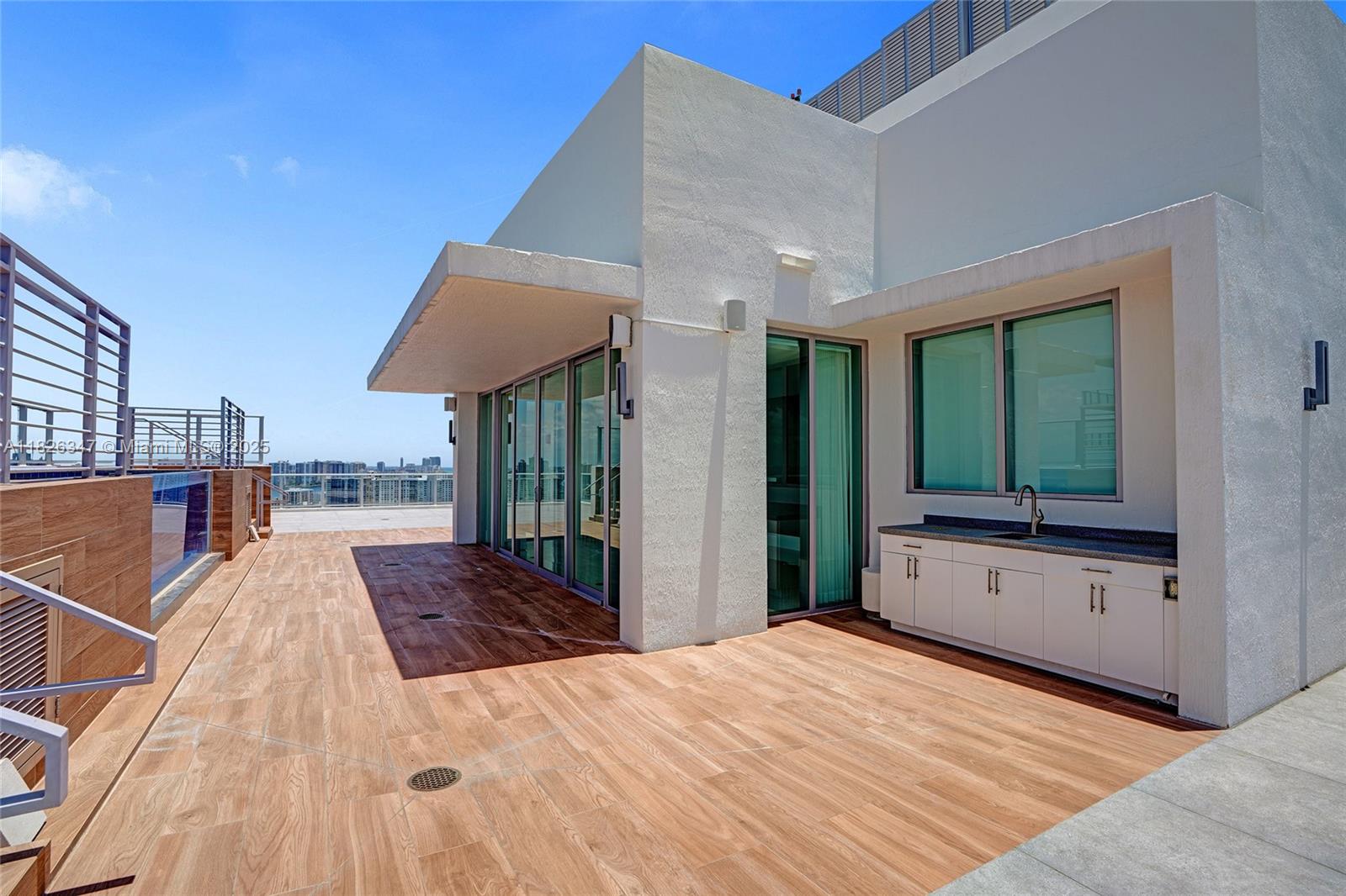 300 Sunny Isles Blvd #4-TS-04 Sunny Isles Beach, FL 33160