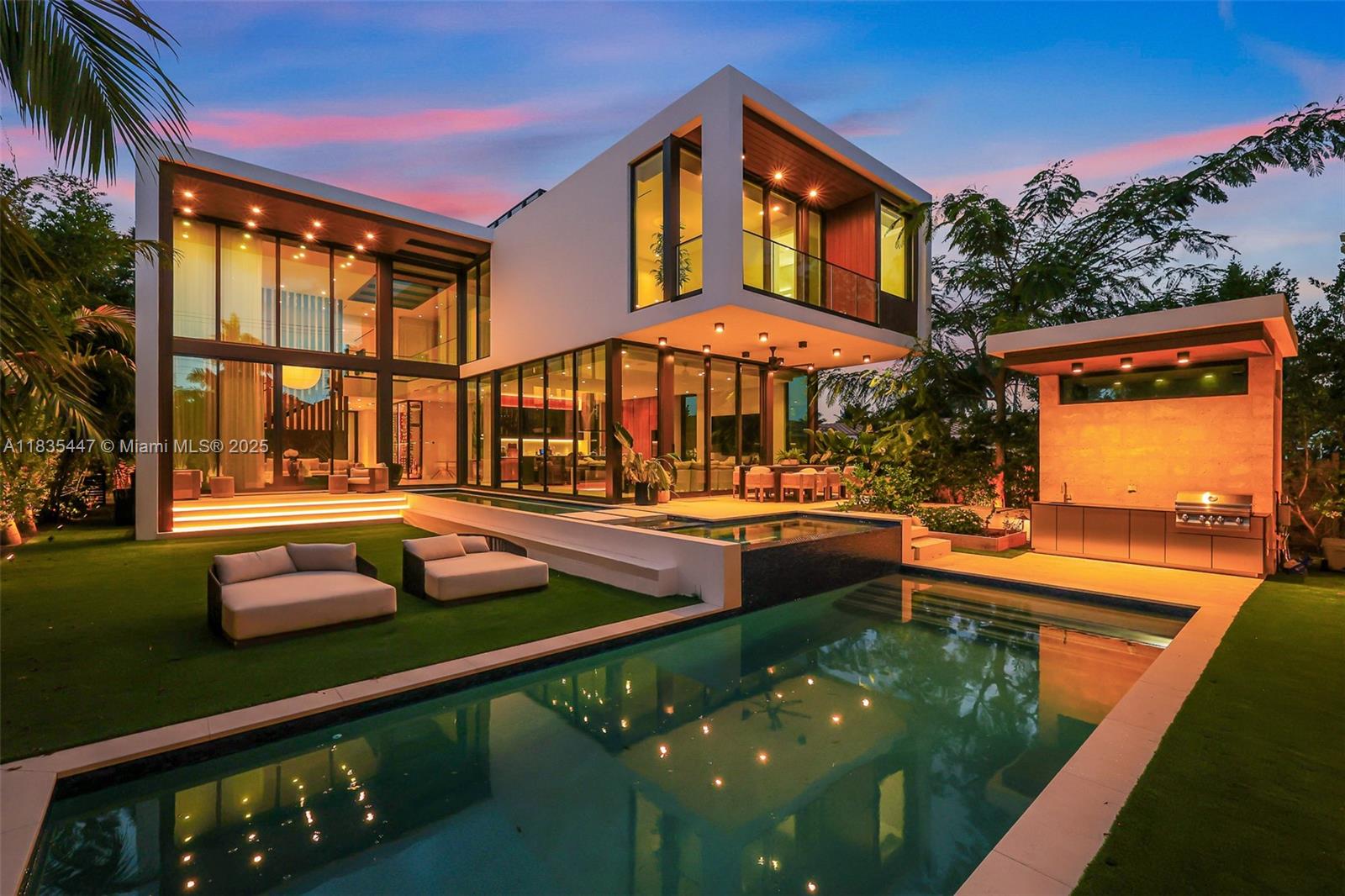 2355 Meridian Ave Miami Beach, FL 33140 2355 Meridian Ave Miami Beach, FL 33140