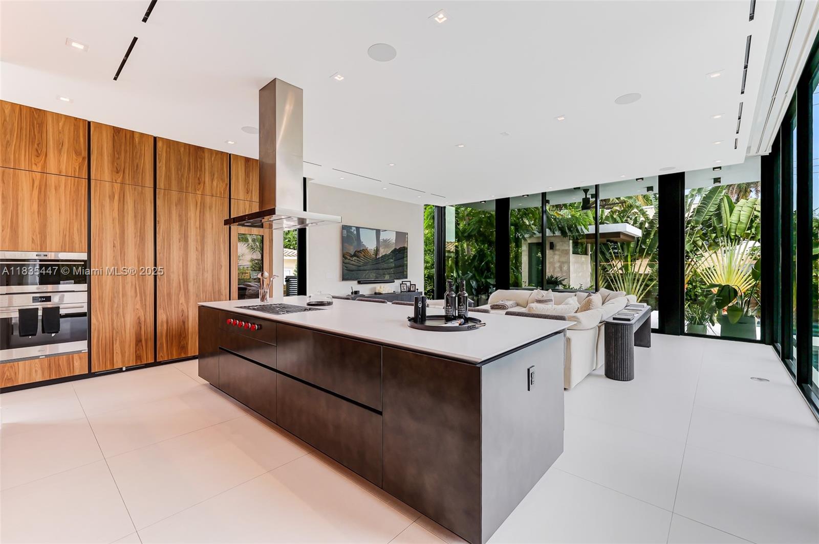 2355 Meridian Ave Miami Beach, FL 33140 2355 Meridian Ave Miami Beach, FL 33140