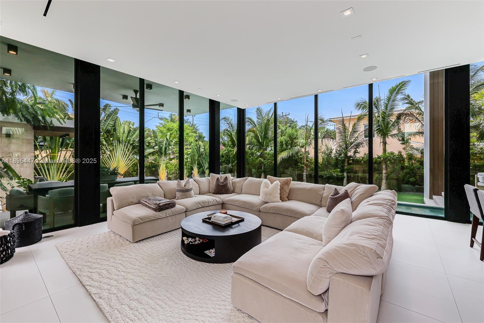 2355 Meridian Ave Miami Beach, FL 33140 2355 Meridian Ave Miami Beach, FL 33140