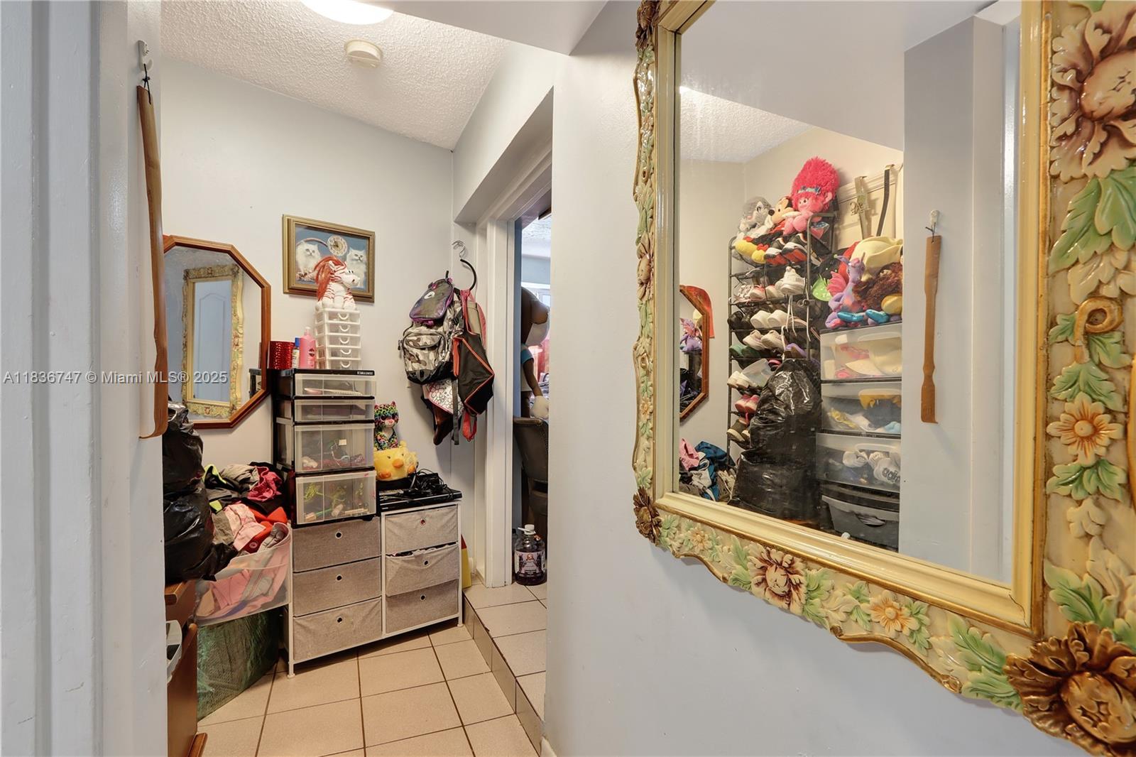 2220 SW 12th St Miami, FL 33135