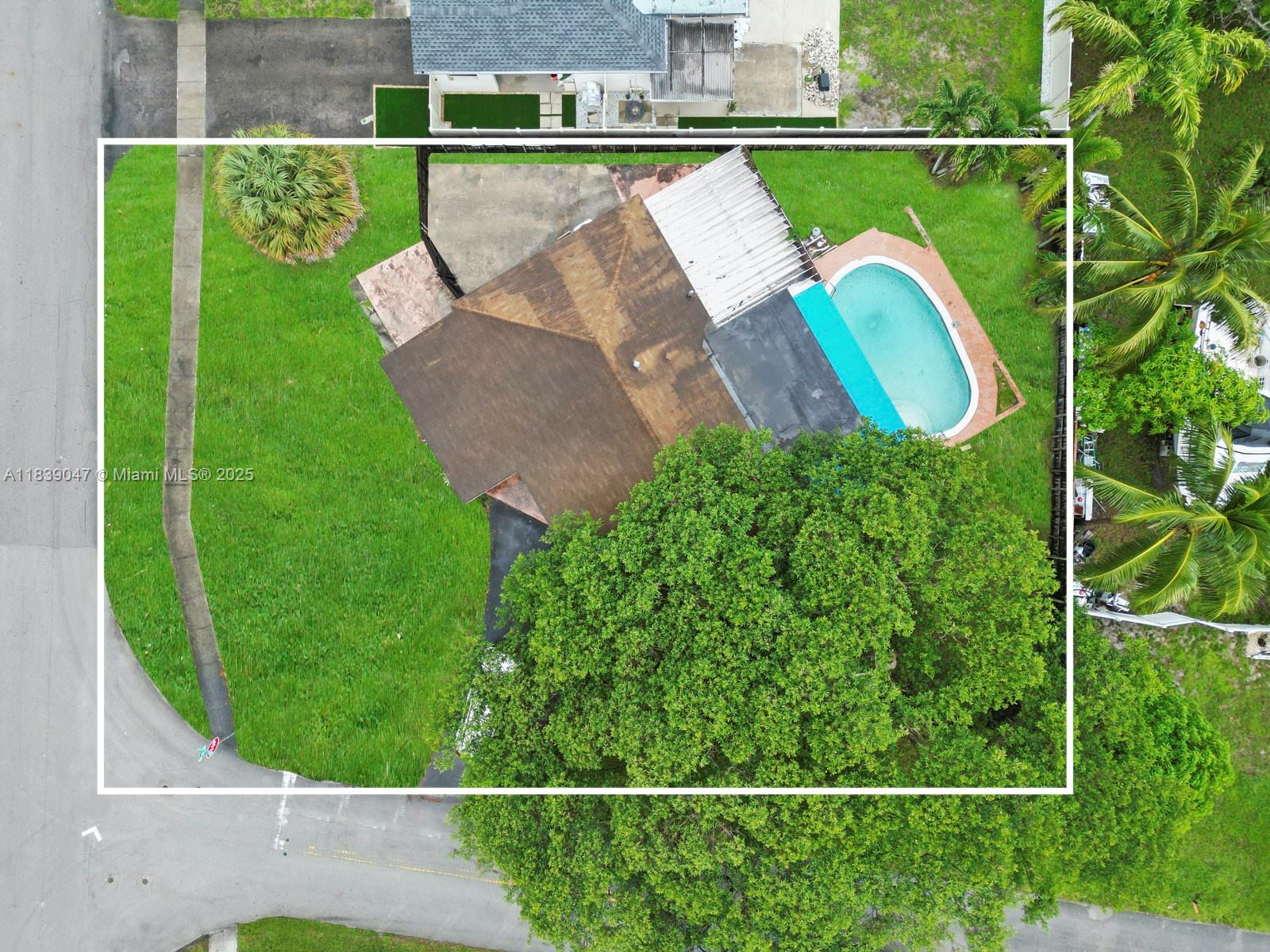2812 SW 65th Ave