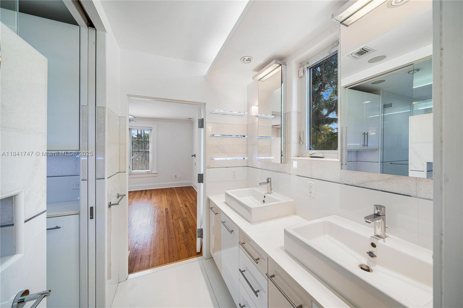 671 NE 57th St Miami, FL 33137 671 NE 57th St Miami, FL 33137