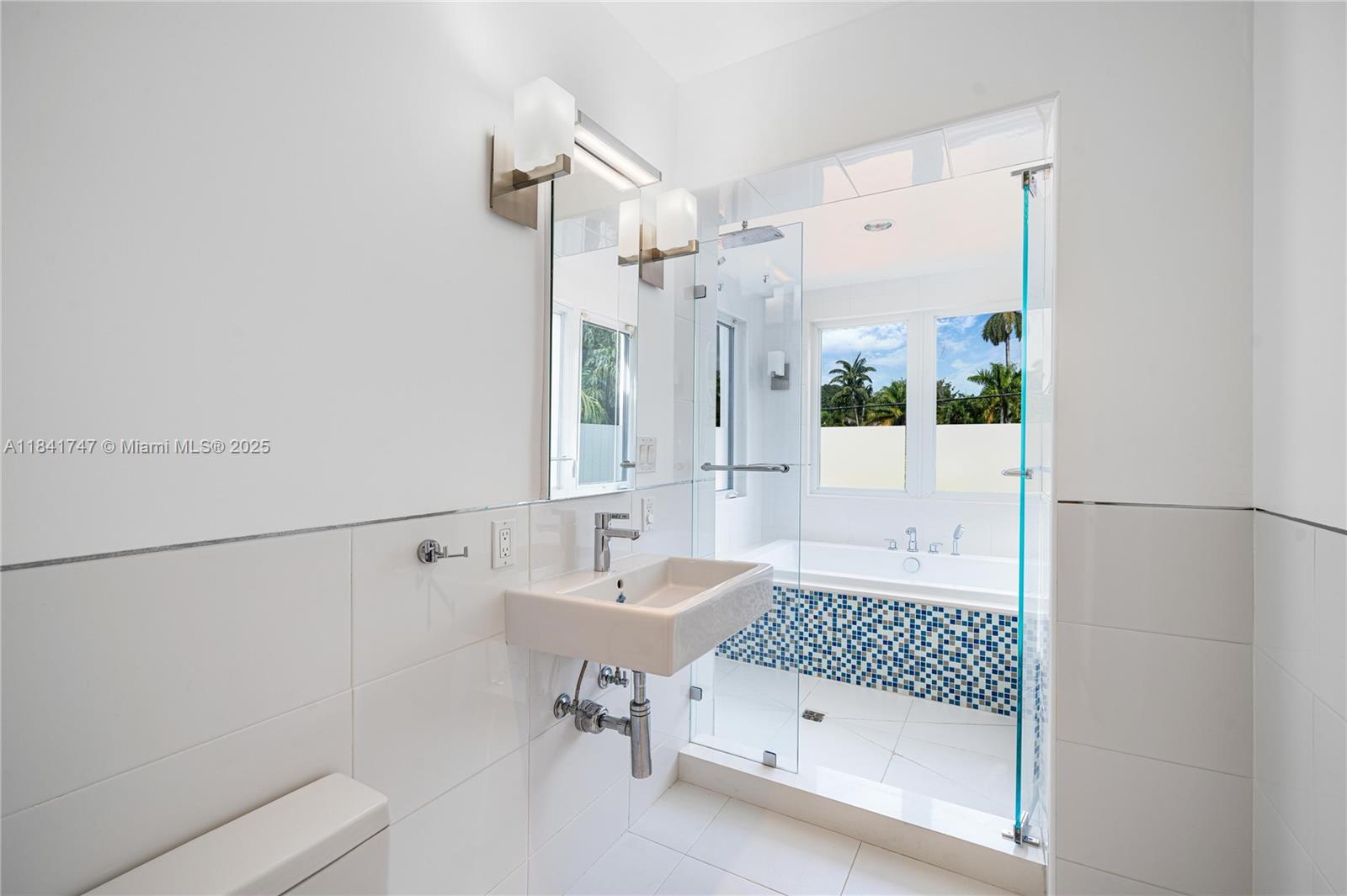 671 NE 57th St Miami, FL 33137 671 NE 57th St Miami, FL 33137