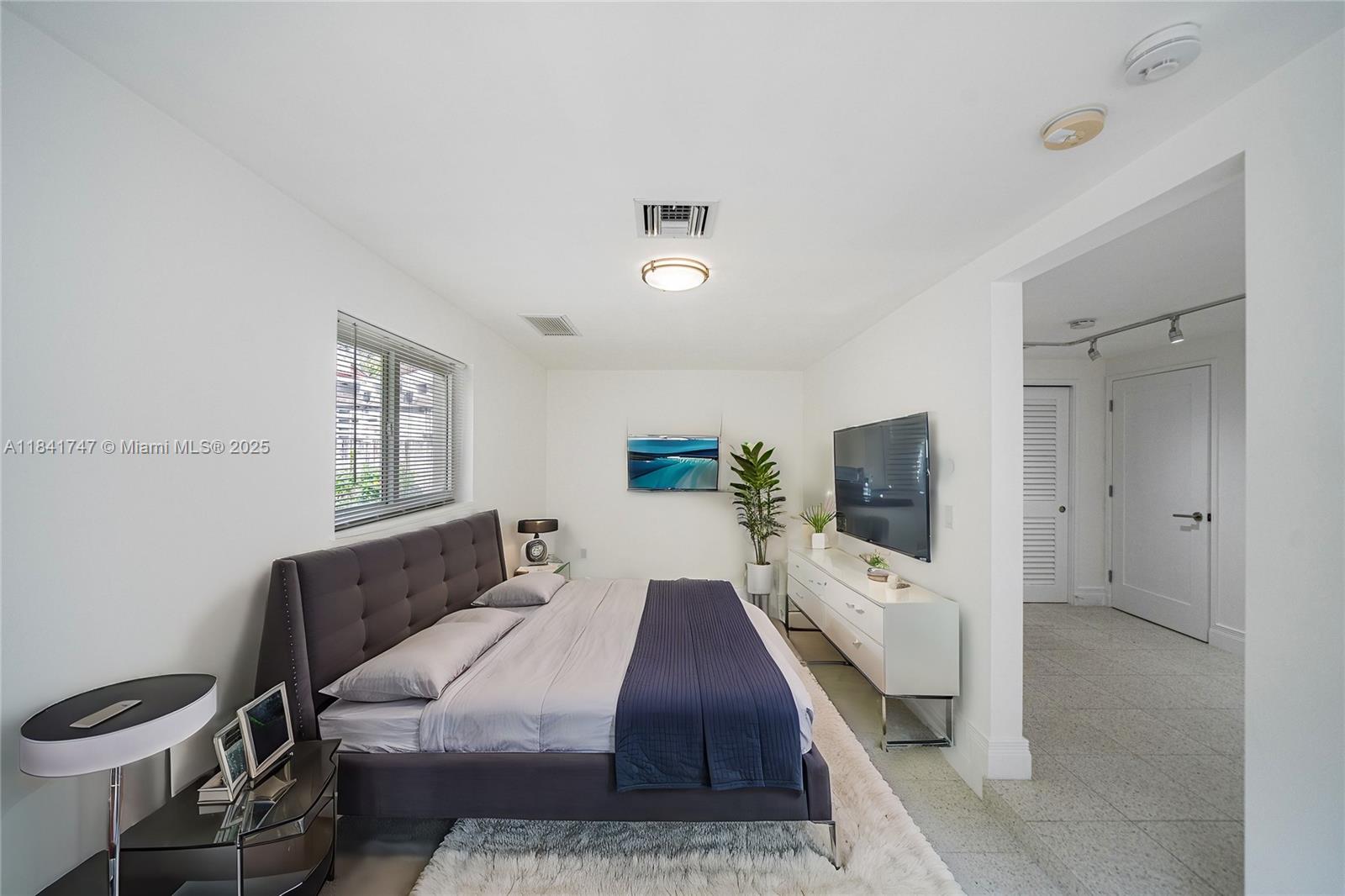 671 NE 57th St Miami, FL 33137 671 NE 57th St Miami, FL 33137