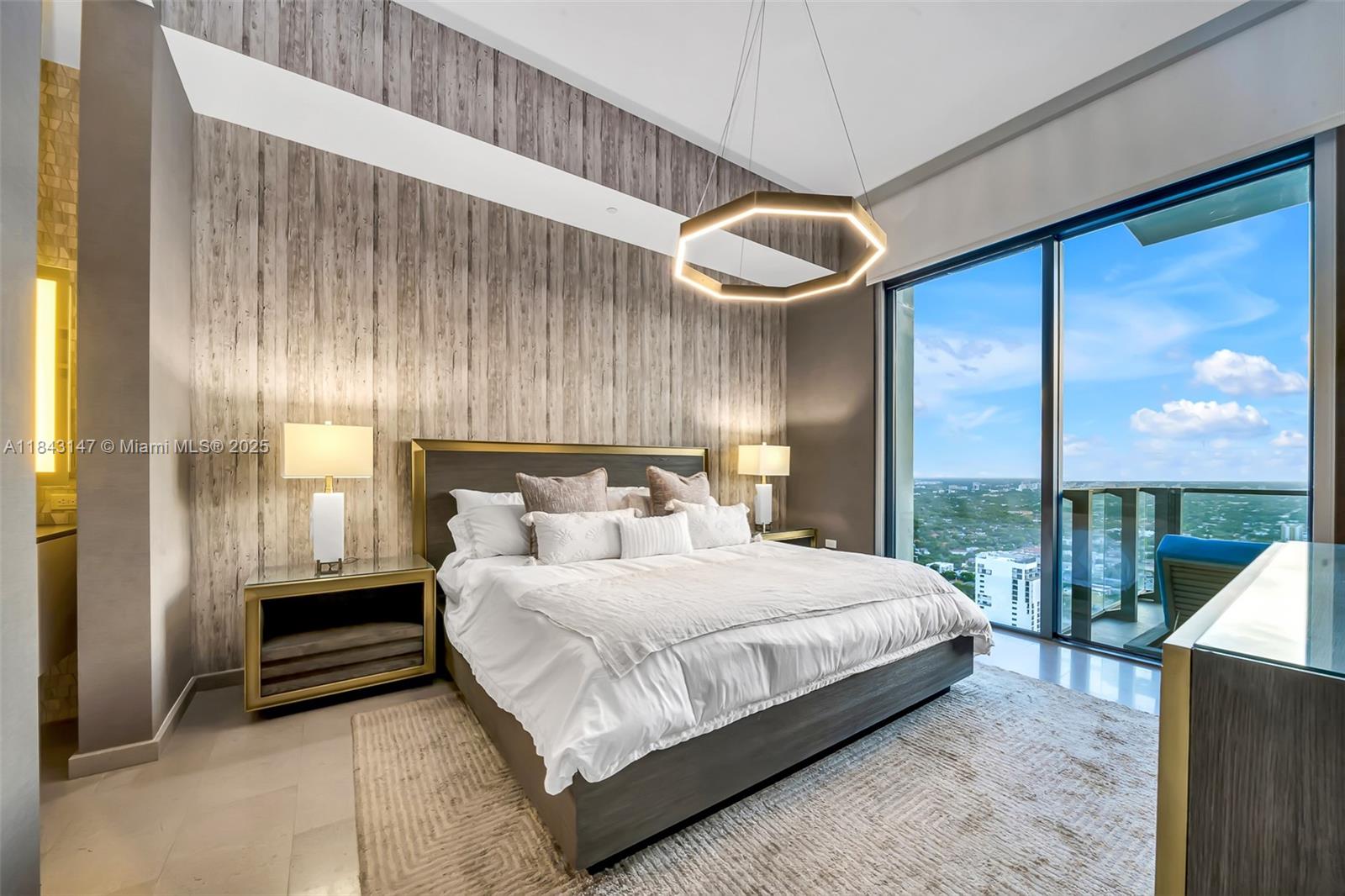 image Rise Condo10