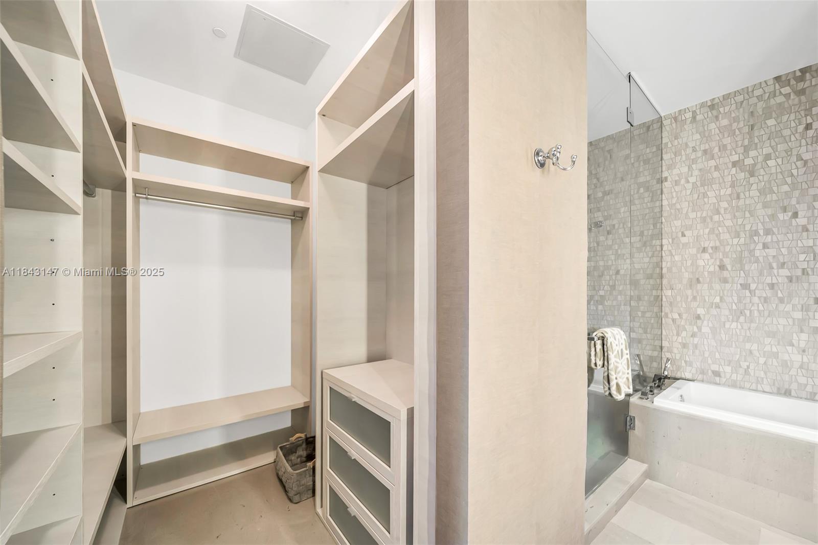 image Rise Condo16