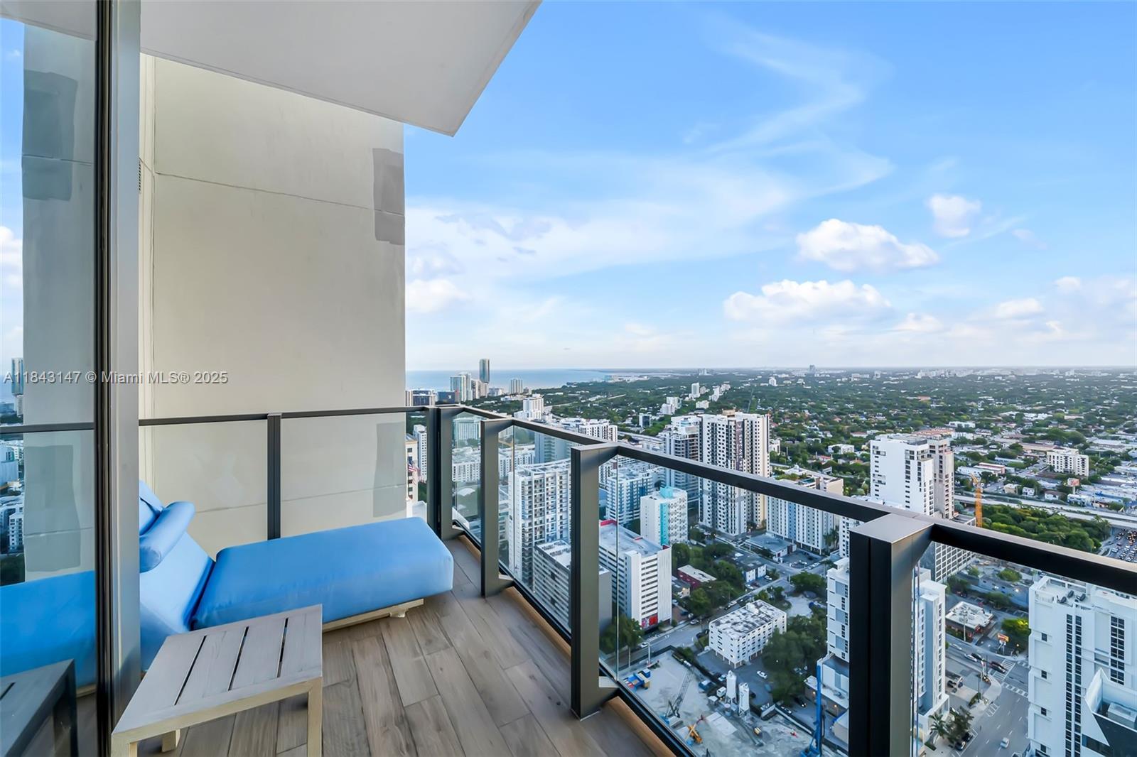 image Rise Condo17