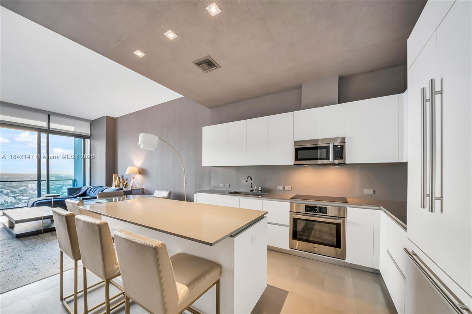 image Rise Condo7