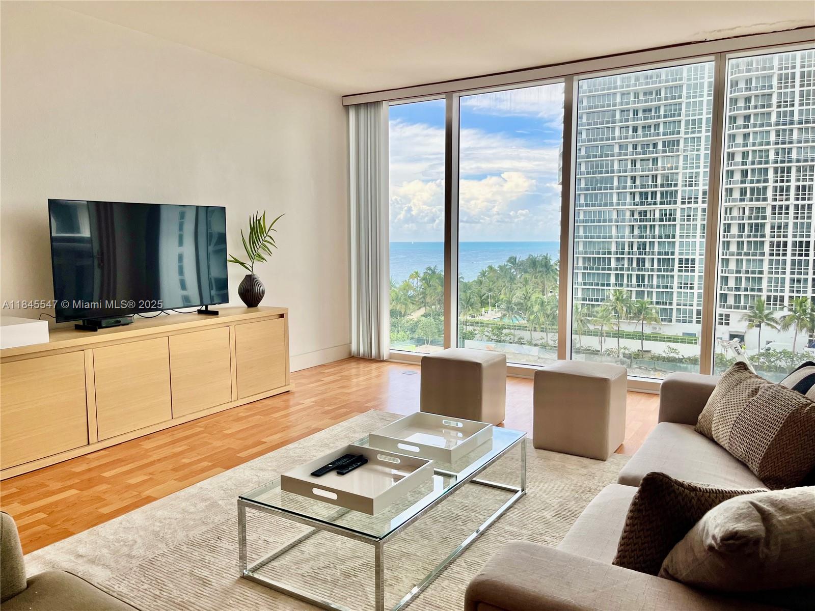 10275 Collins Ave #716