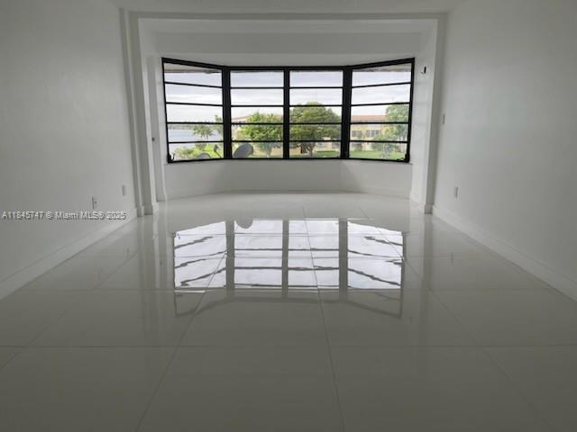 18900 NE 14th Ave #D308 Miami, FL 33179