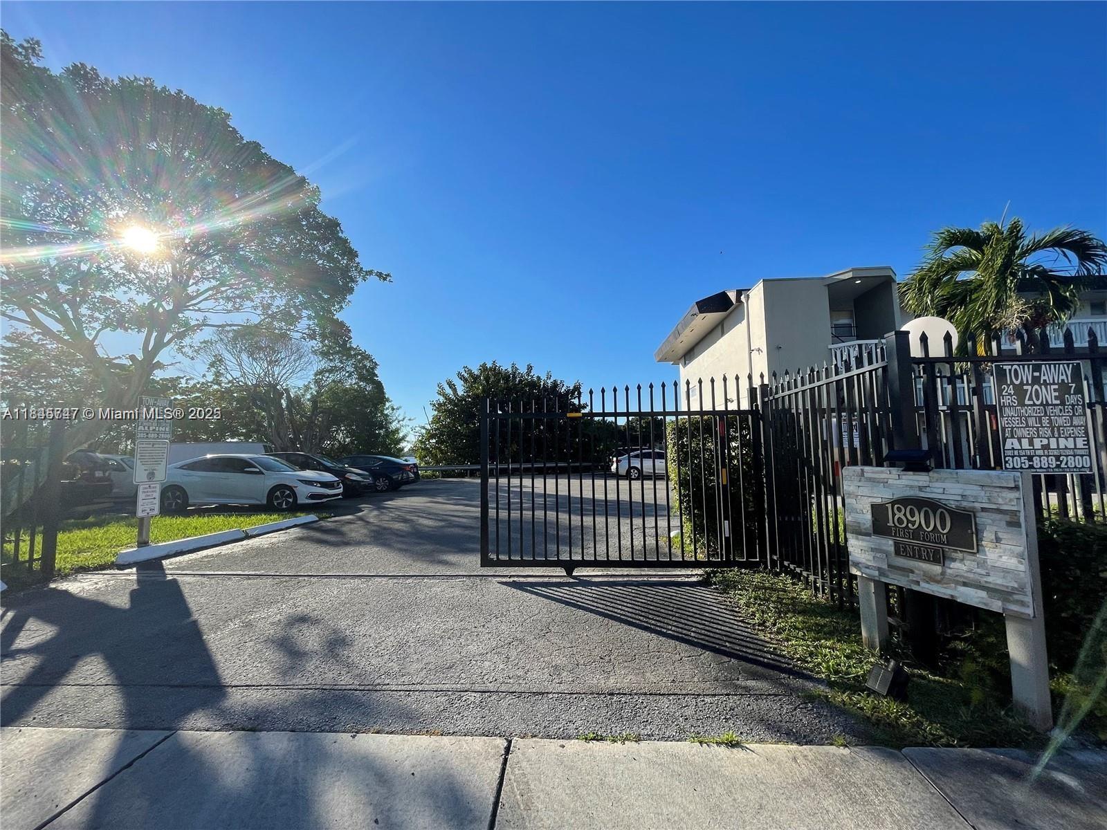 18900 NE 14th Ave #D308 Miami, FL 33179