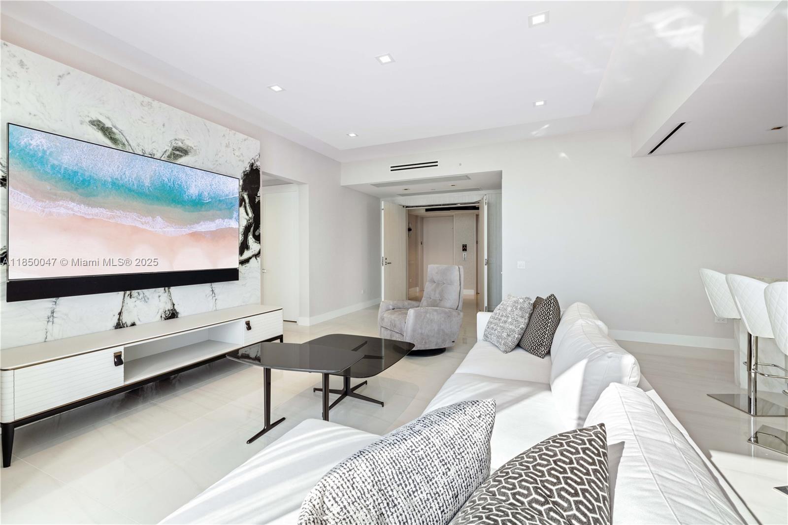 image Turnberry Ocean Club15