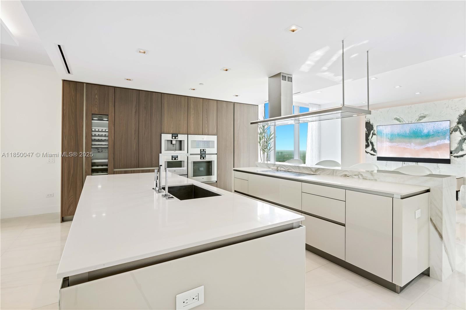image Turnberry Ocean Club16