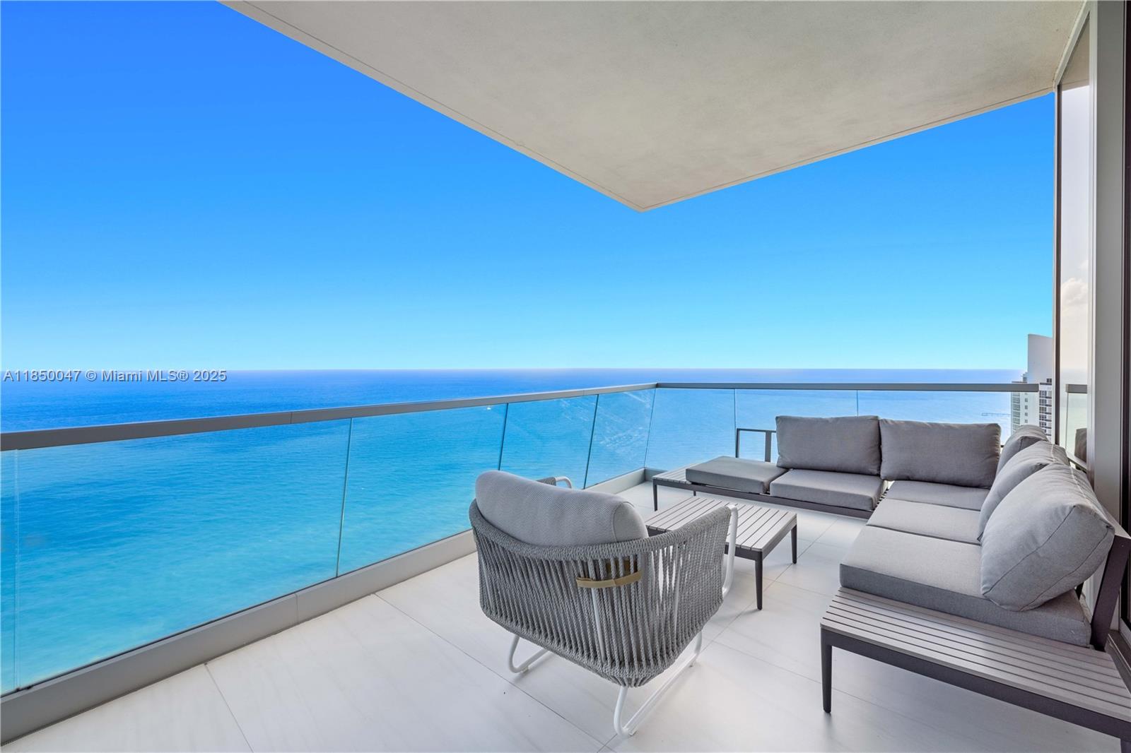 image Turnberry Ocean Club18
