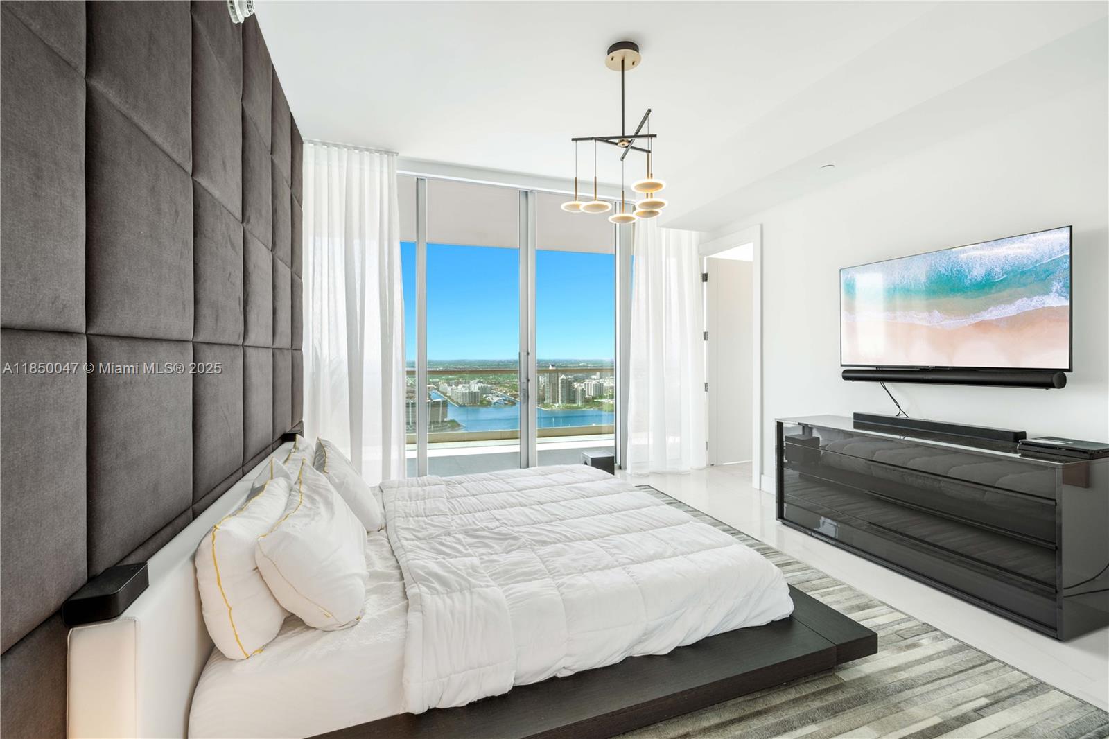 image Turnberry Ocean Club27