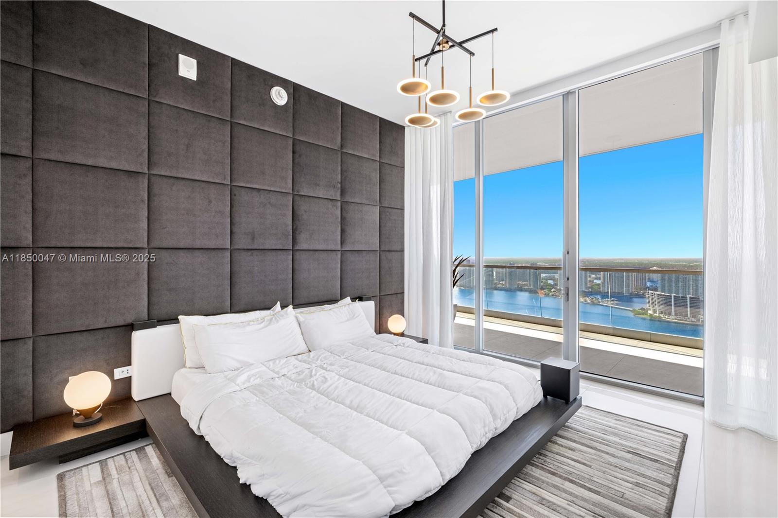 image Turnberry Ocean Club28