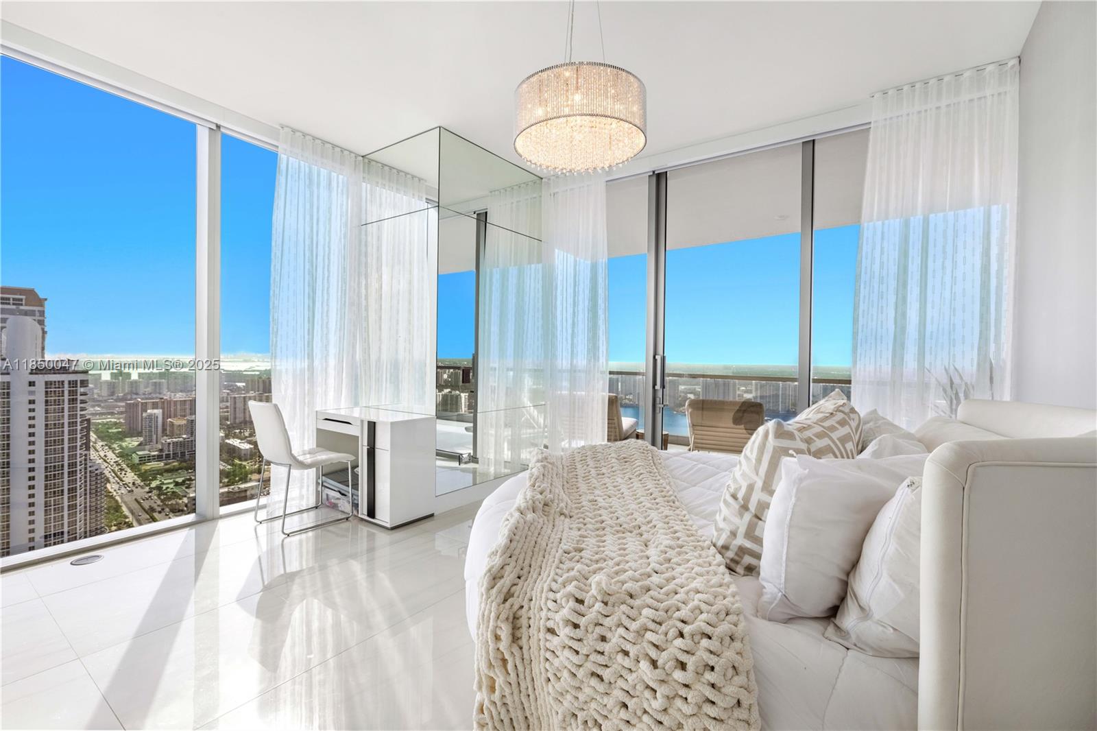 image Turnberry Ocean Club31