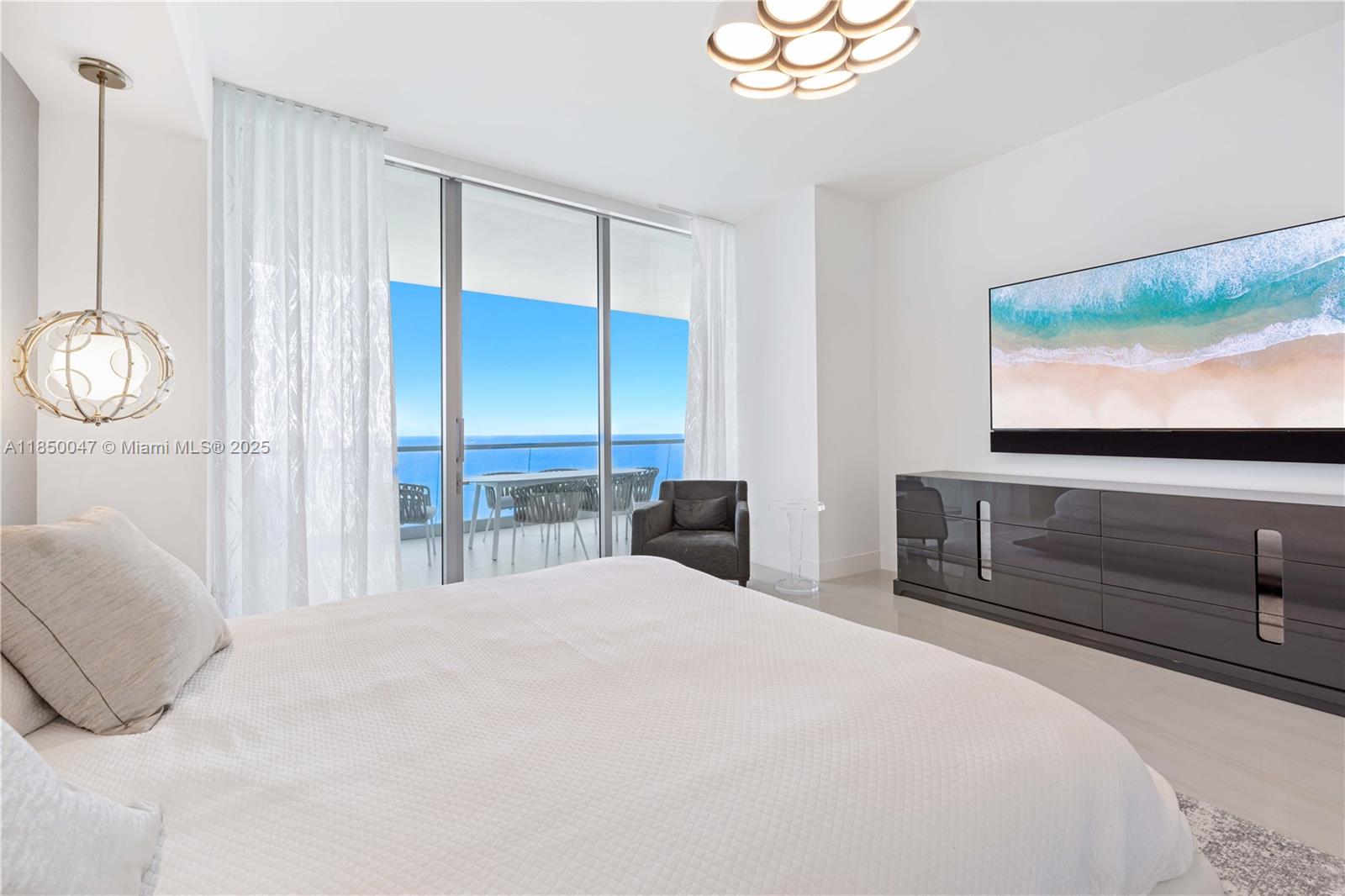 image Turnberry Ocean Club47