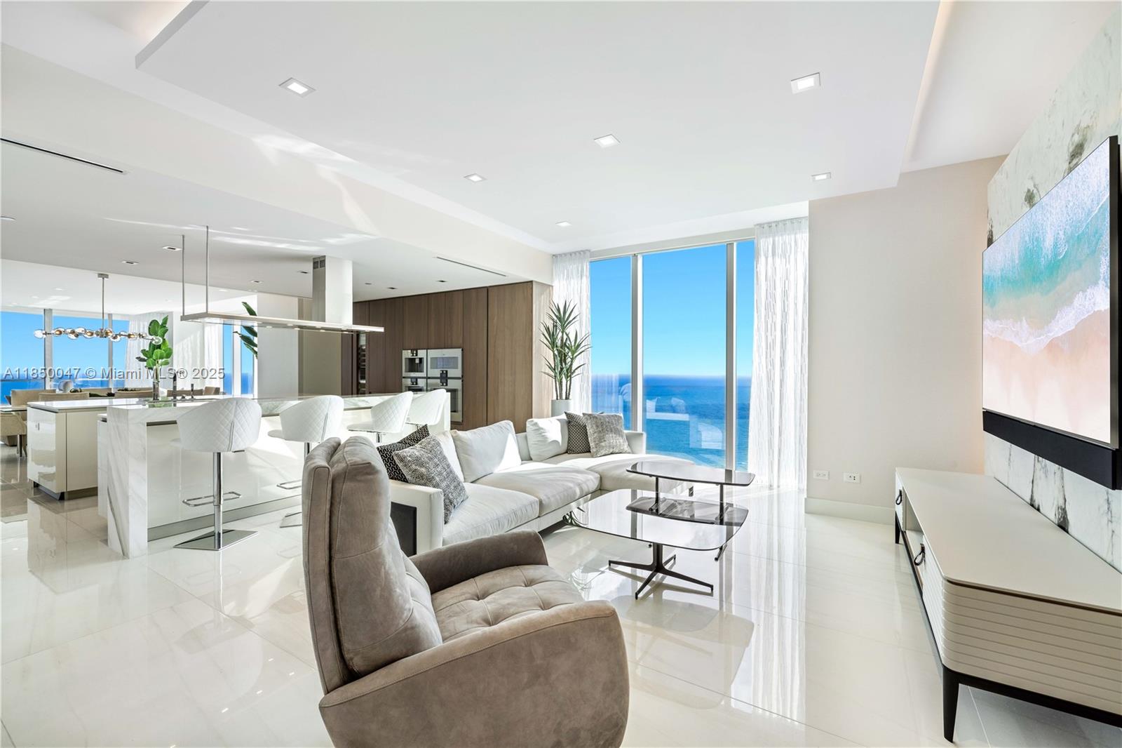 image Turnberry Ocean Club4