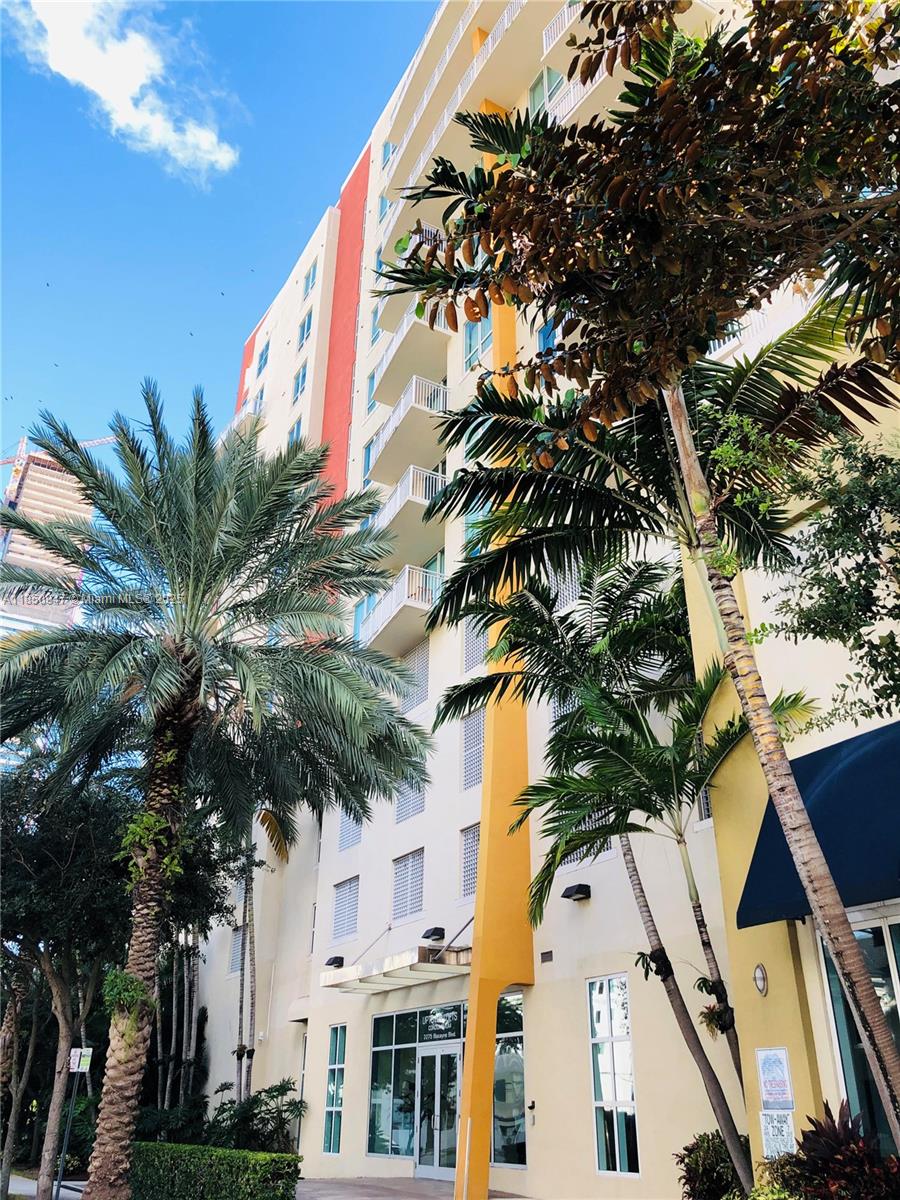 2275 Biscayne Blvd #808