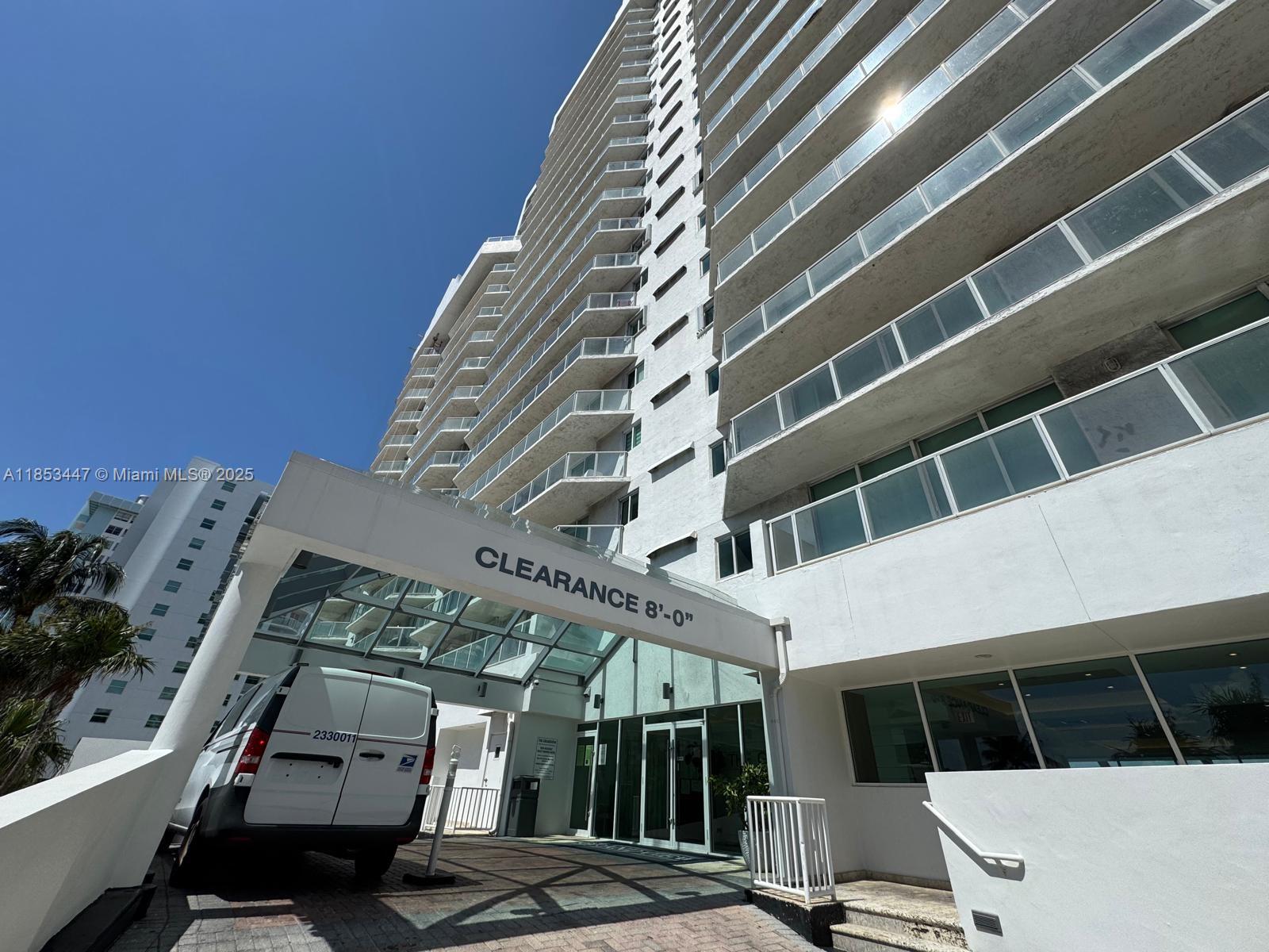 5900 Collins Ave #502