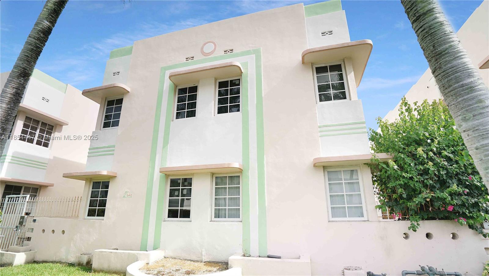 540 15th St #203,Miami Beach, FL 33139