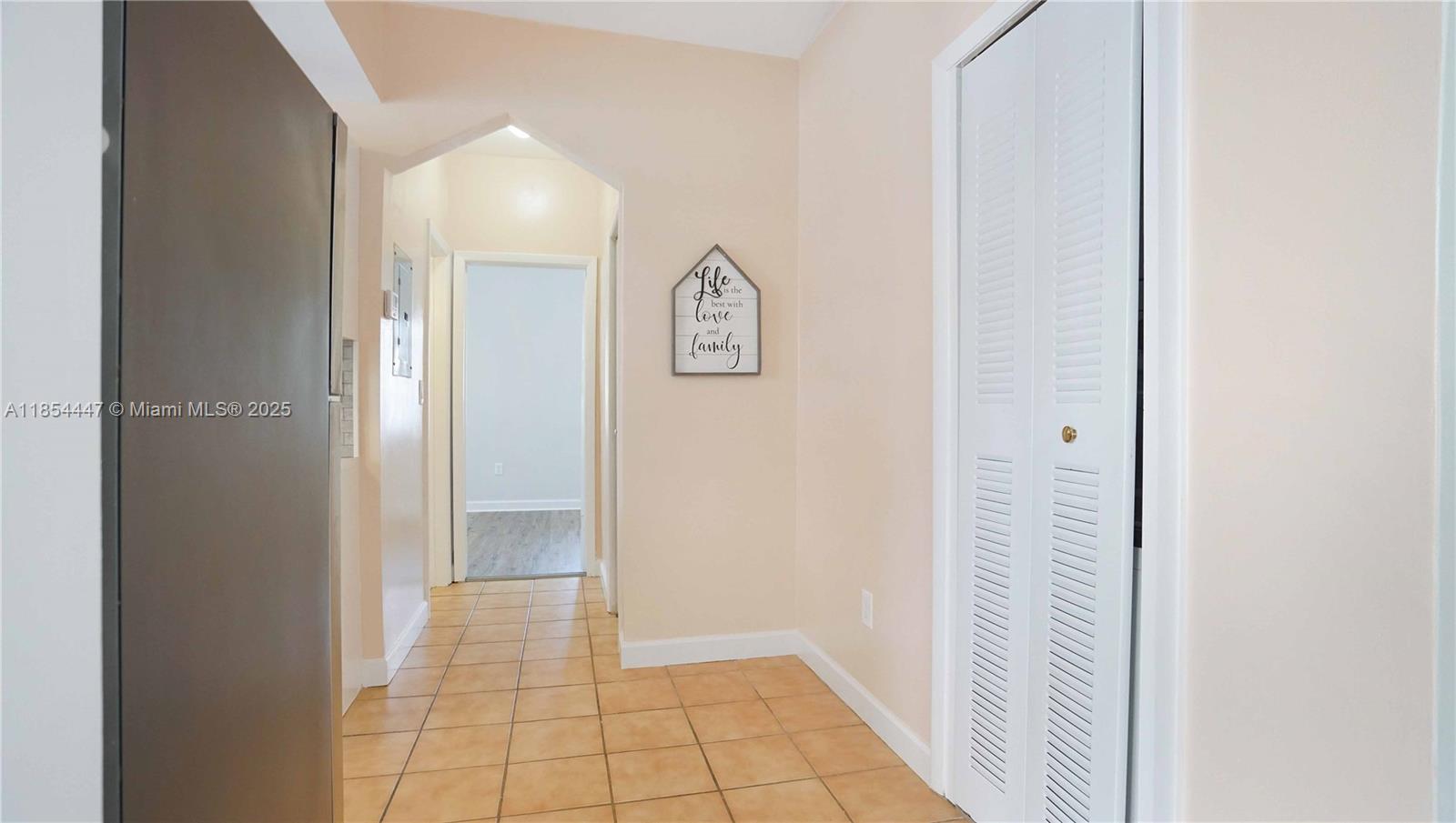 540 15th St #203,Miami Beach, FL 33139