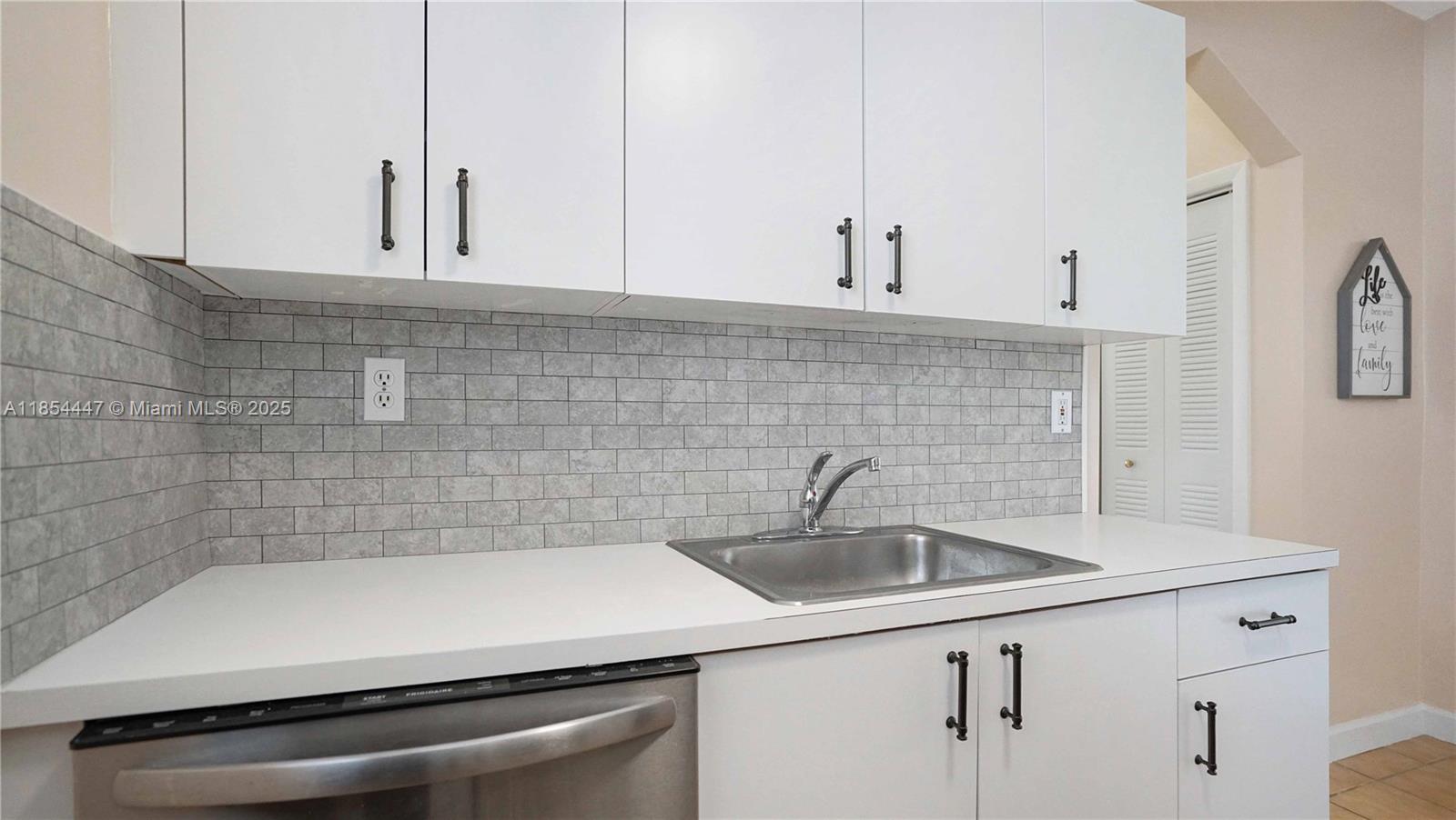 540 15th St #203,Miami Beach, FL 33139